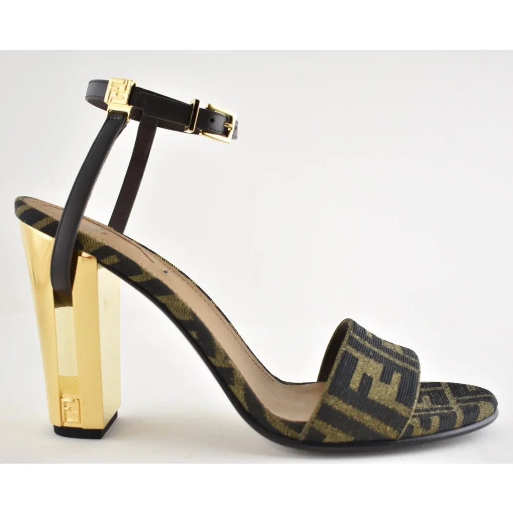 Fendi delfina sandal